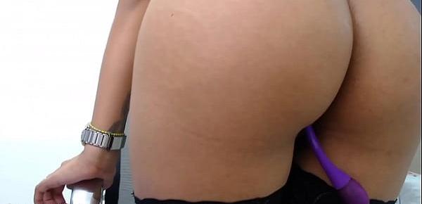 trendsLatina Spreads Pink Asshole Closeup